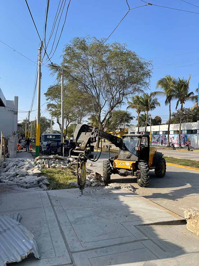 destruyen parte avenida recien inaugurada 1