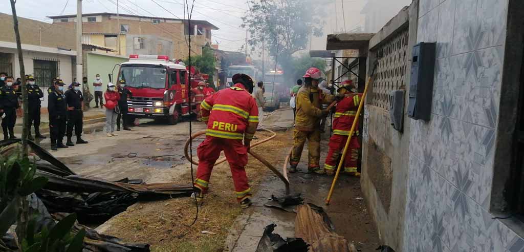 incendio consume vivienda talara 1