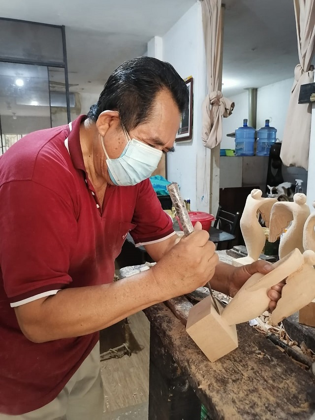 Oscar Aquino y el arte de dar forma a la madera