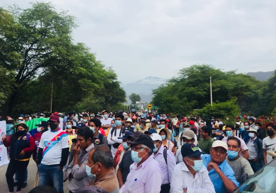 Huancabambinos inician paro indefinido reclamno reinicio de obra | Imagen William Tocto y otros
