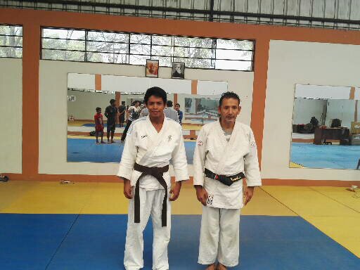 Luis Antonio Espinoza practica el Judo