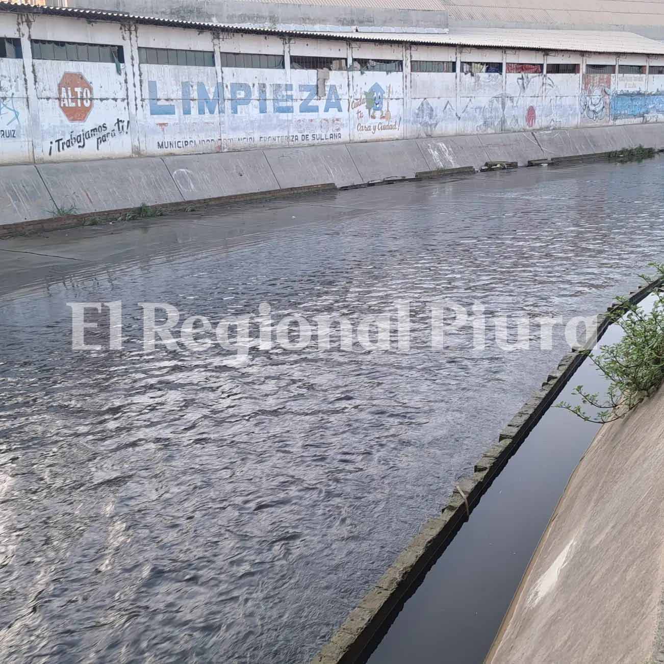 aguas putrefactas canal via Sullana