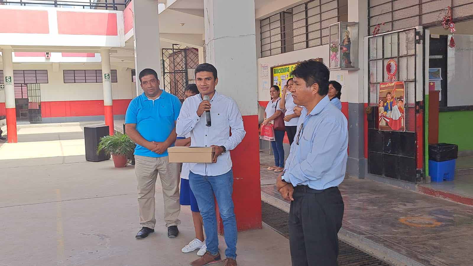 regidor entrega zapatillas