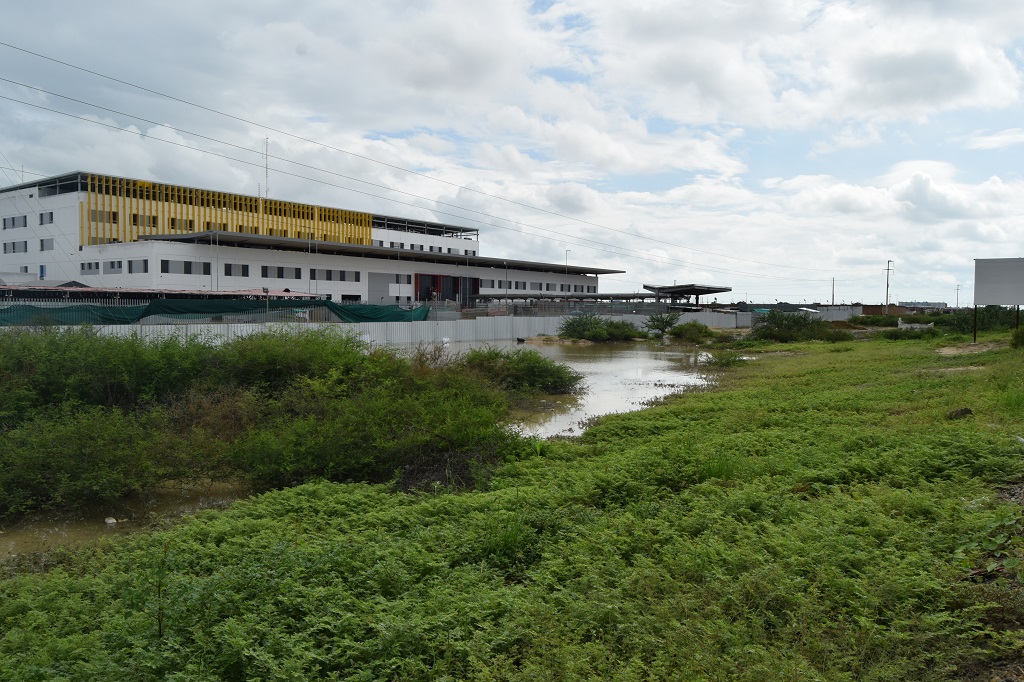 Futuro Hospital de Sullana, quedará en medio de una laguna
