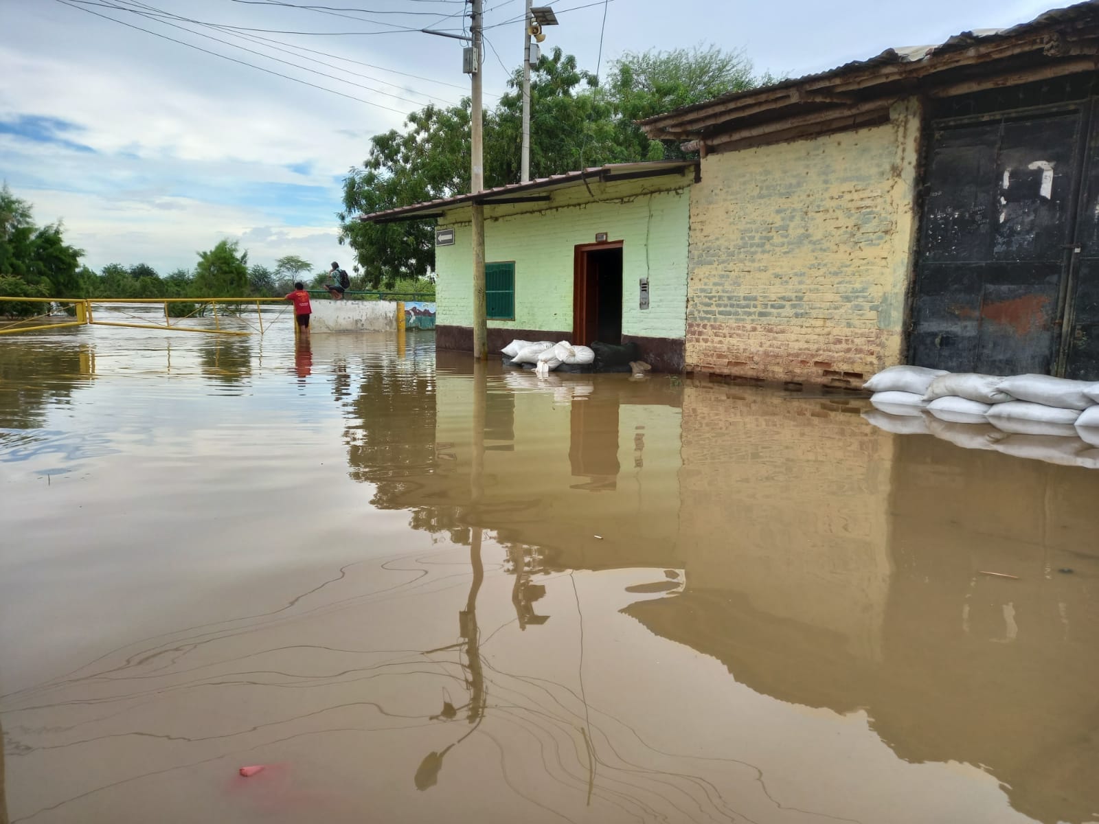 Desborde zona Tambogrande 02