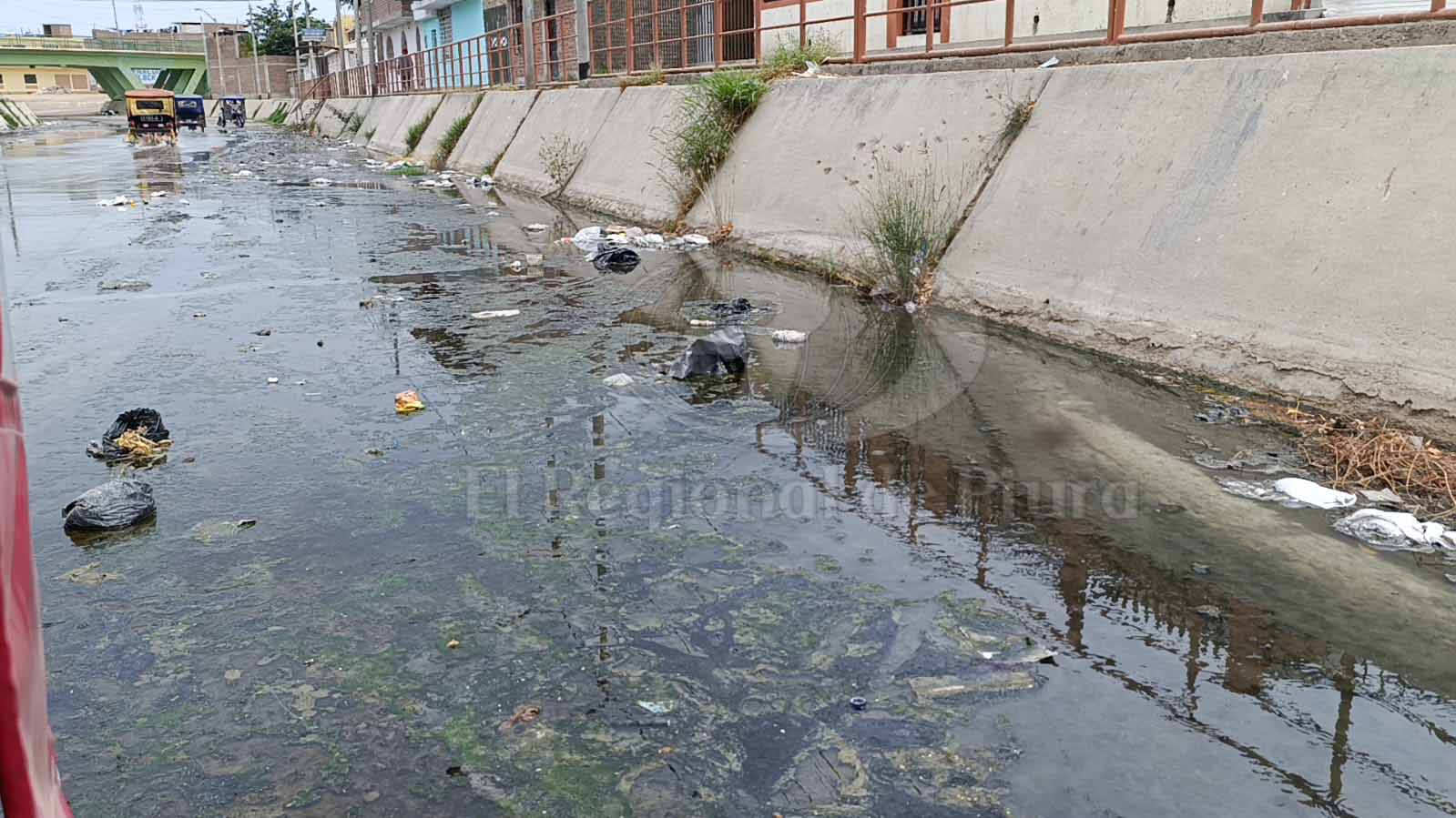 Canal via suciedad Sullana 2