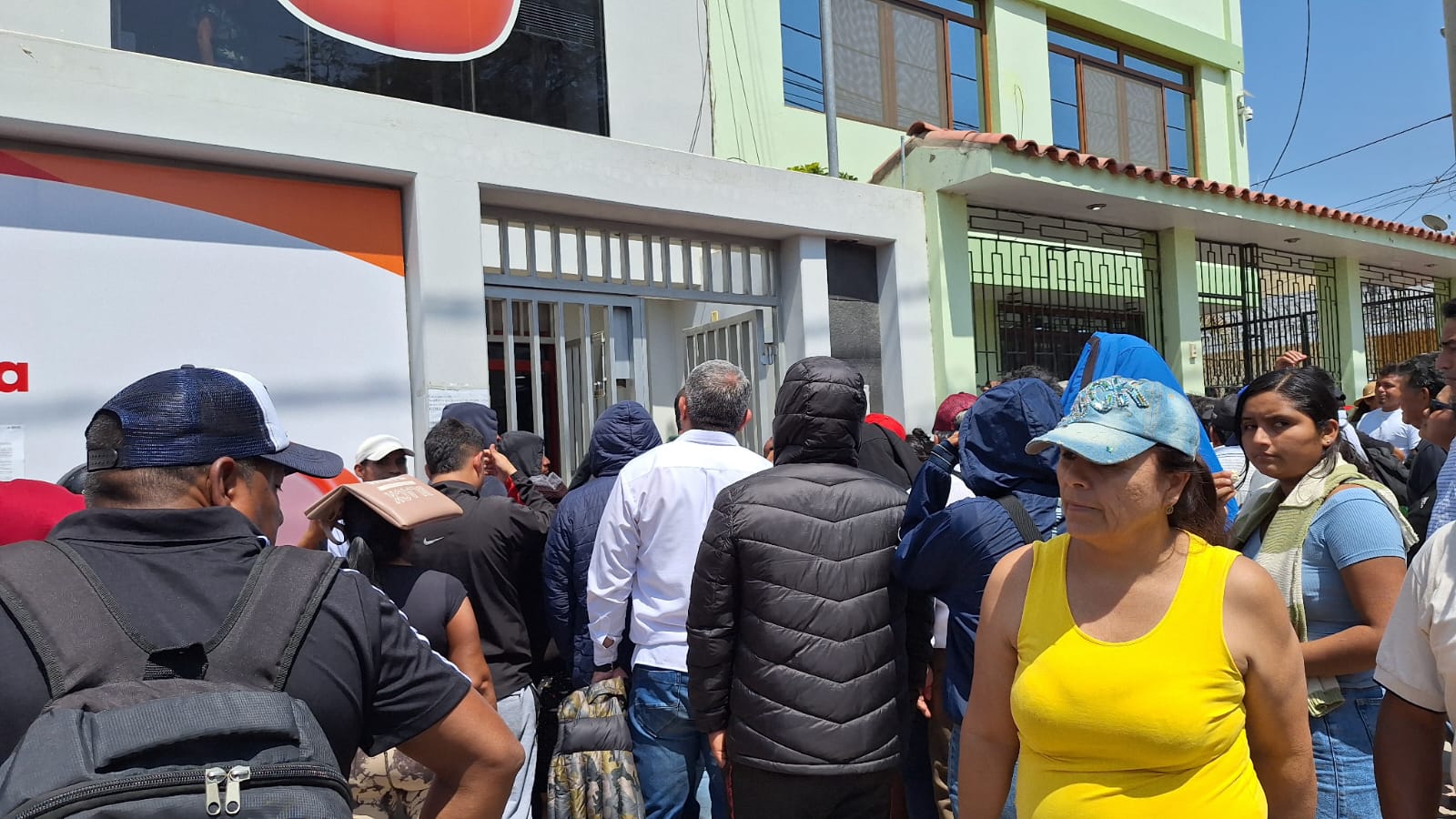Clientes Caja Sullana 03