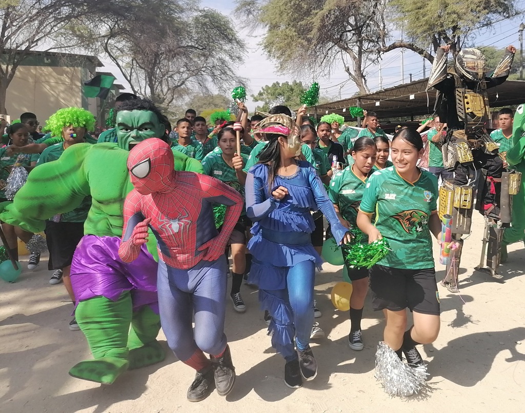 Con algarabía, el colegio celebró la inauguración de las olimpiadas deportivas, como parte de su programa por el 46° aniversario institucional