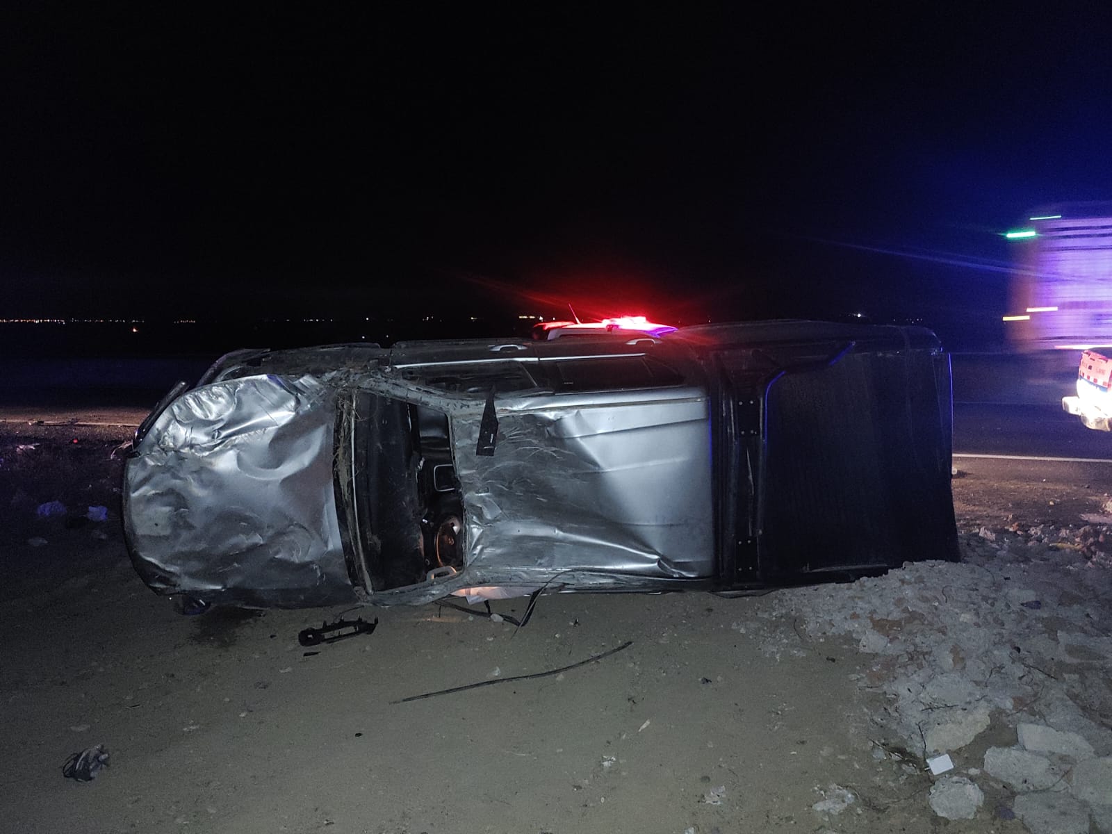 Vehiculo dio vueltas 03