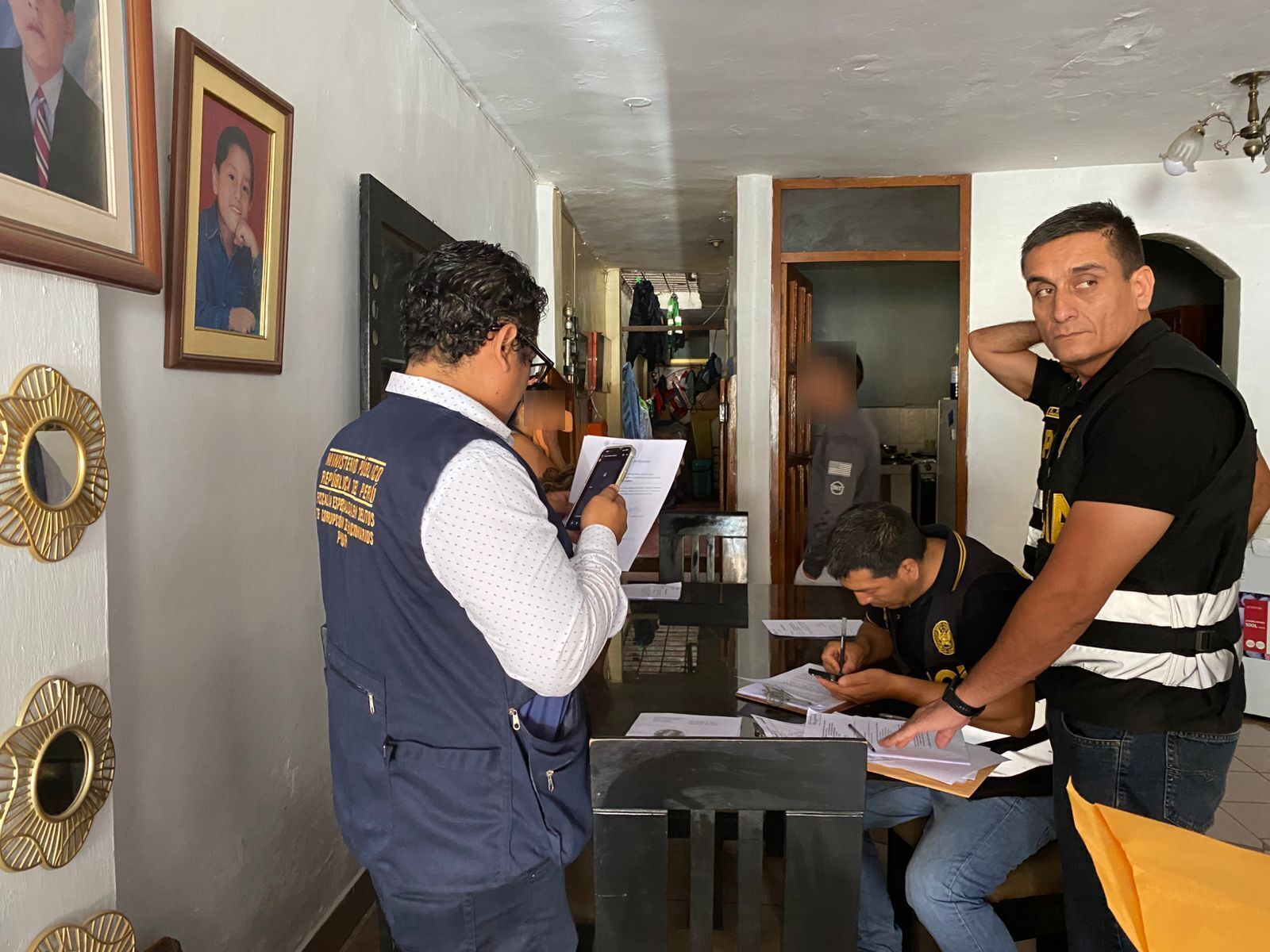 allanamiento a policias1