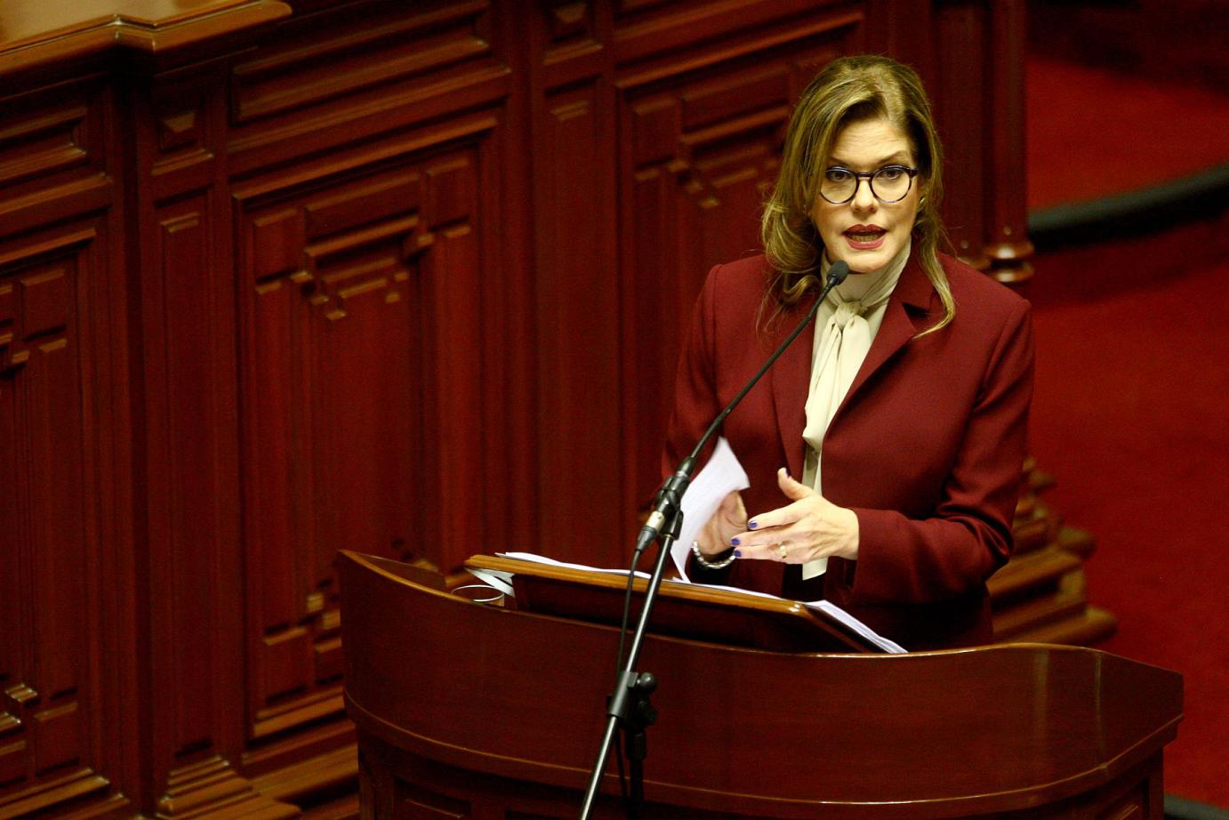Mercedes Araoz renunció a cargo de vicepresidenta de la República