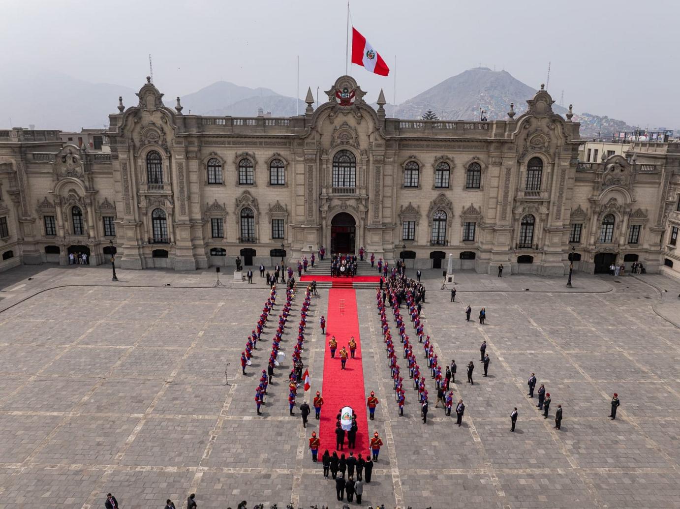 Ataúd de Fujimori, en Palacio de Gobierno